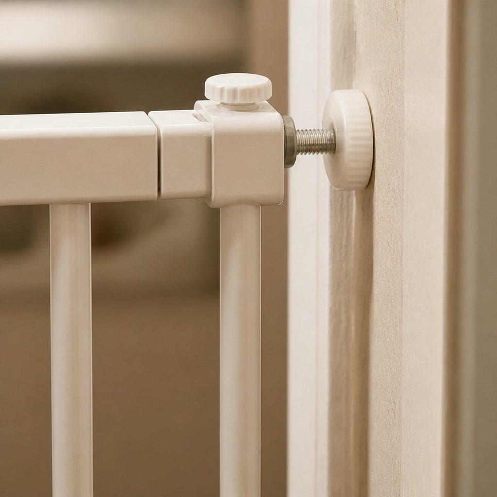 Indoor Pet Safety Gate — w5-06-03-detail — PawLab lifestyle